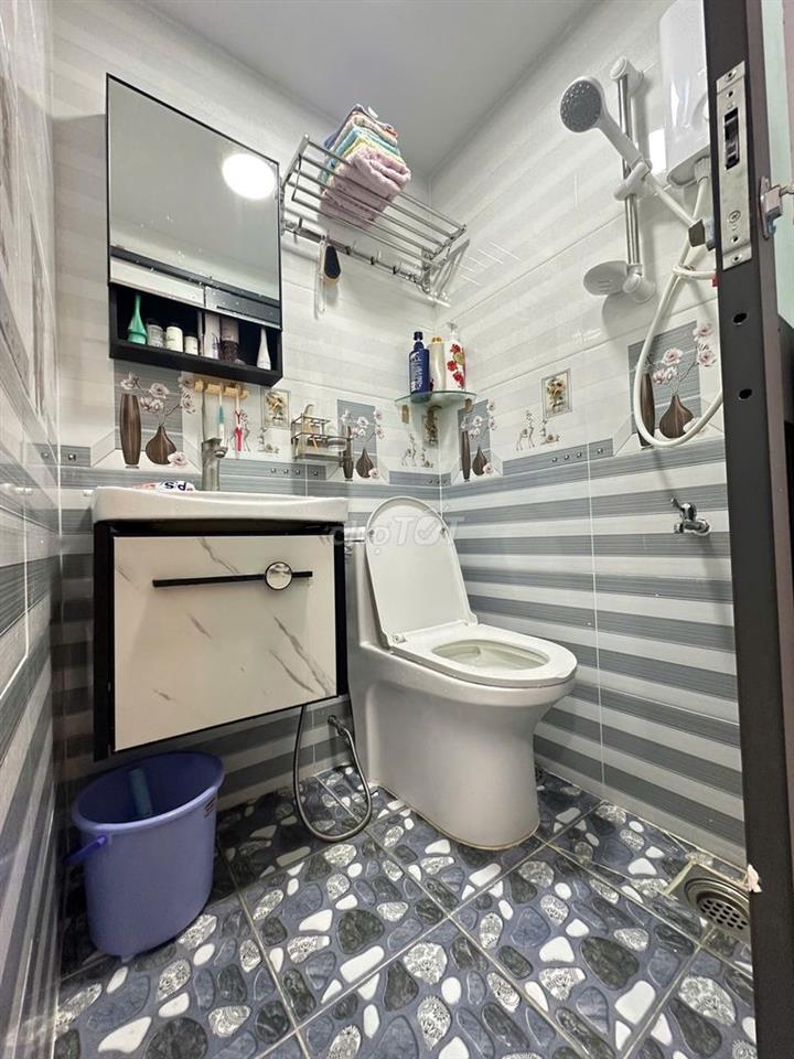 Chung cư lầu 1 thang bộ, 60m2, đường Đồng Đen, P.Tân Bình, TPHCM