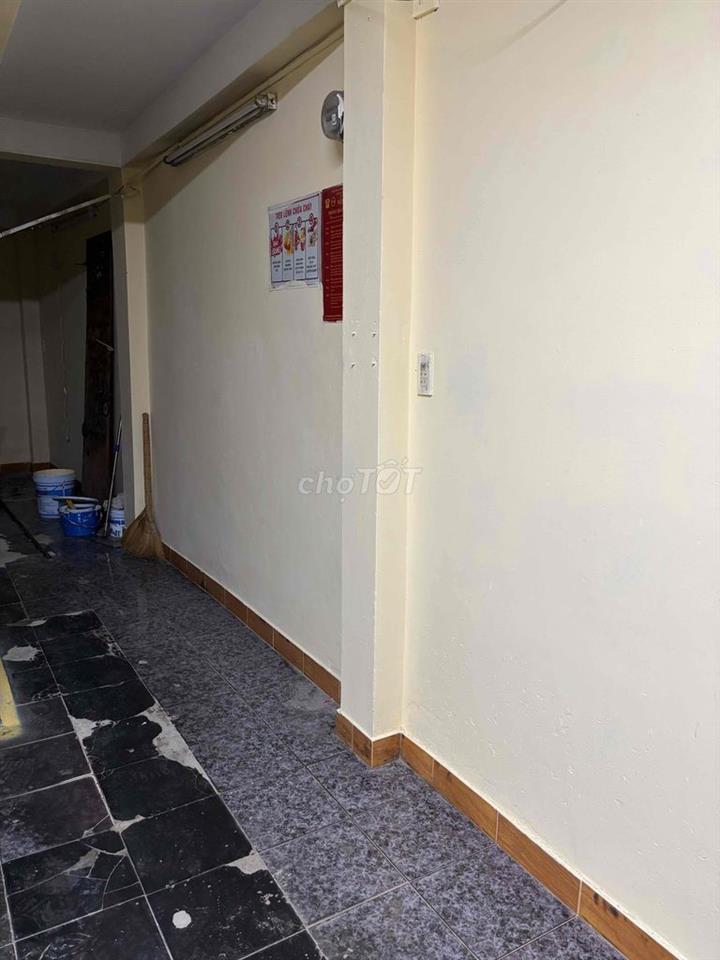 Cho thuê mặt bằng kinh doanh vị trí chợ vật liệu quận 5-50m2 (3.8x15m)