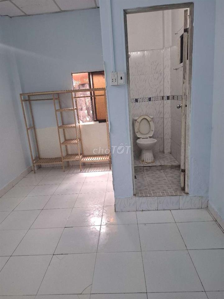 Phòng cho thuê 10 -16m2,nguyên tri phuong f5q5