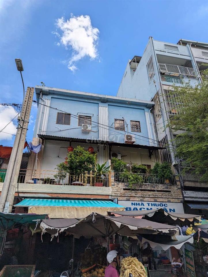 Phòng rộng có máy lạnh, 2 cửa sổ thoáng, gần Q1 – Chỉ 4 triệu