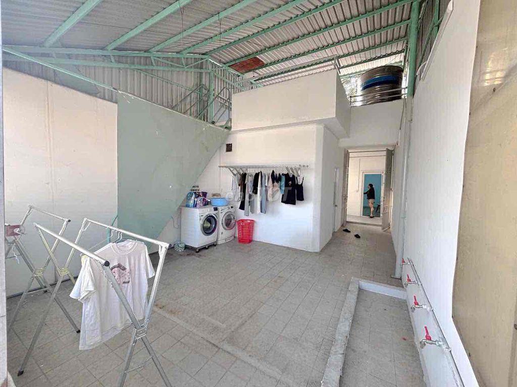 Phòng đẹp giá rẻ mặt tiền Trần Hưng Đạo