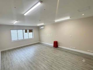 PHÒNG TRỌ LỚN MẶT TIỀN QUẬN 5 GIÁ RẺ