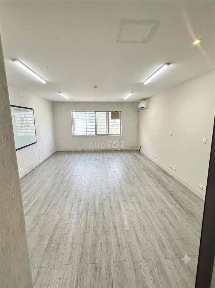 PHÒNG TRỌ LỚN MẶT TIỀN QUẬN 5 GIÁ RẺ