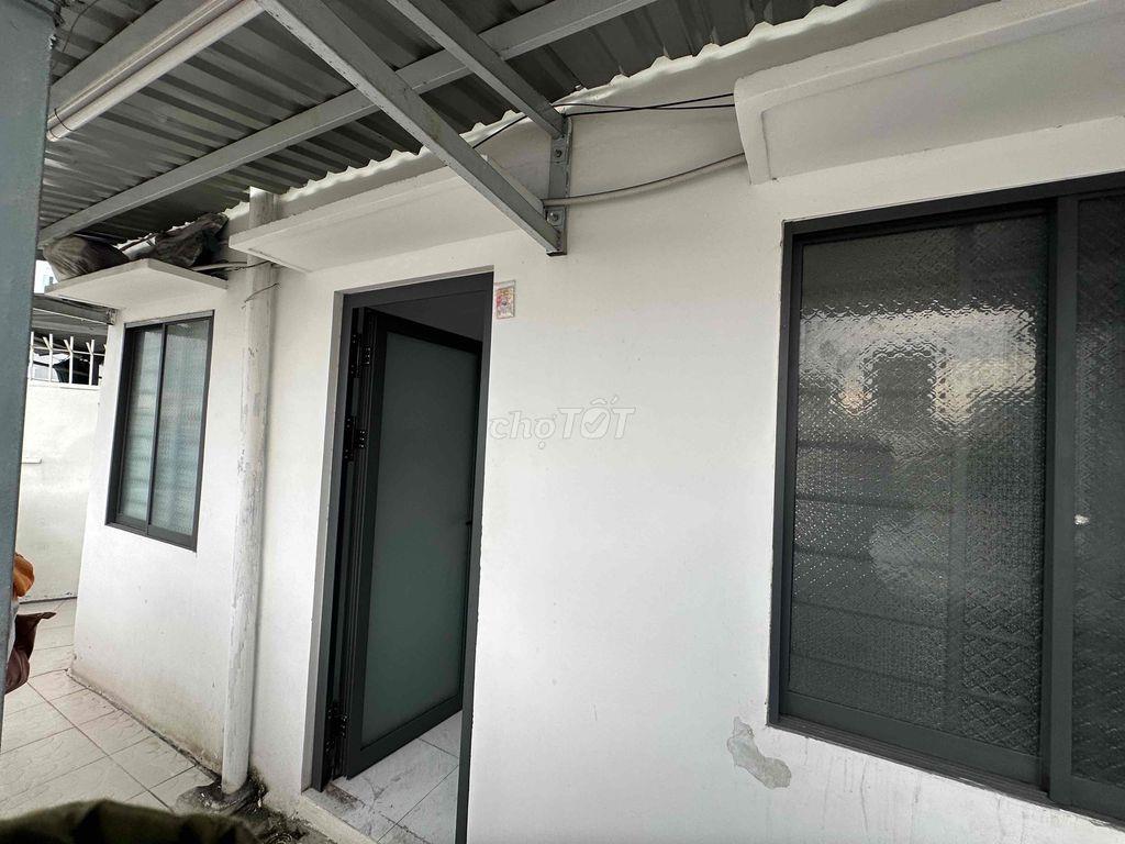 Căn hộ mới xây thoáng mát sạch đẹp, phù hợp cho hộ gia đình nhỏ 3-4 ng