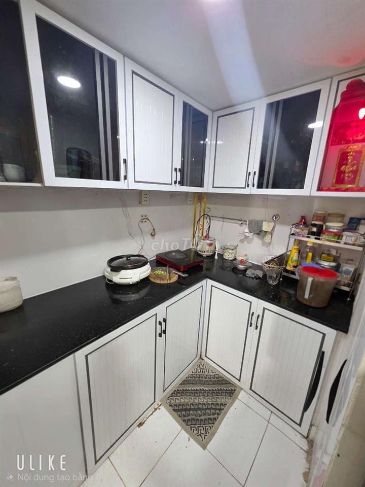 cho sv nữ hoặc nữ thêu phòng