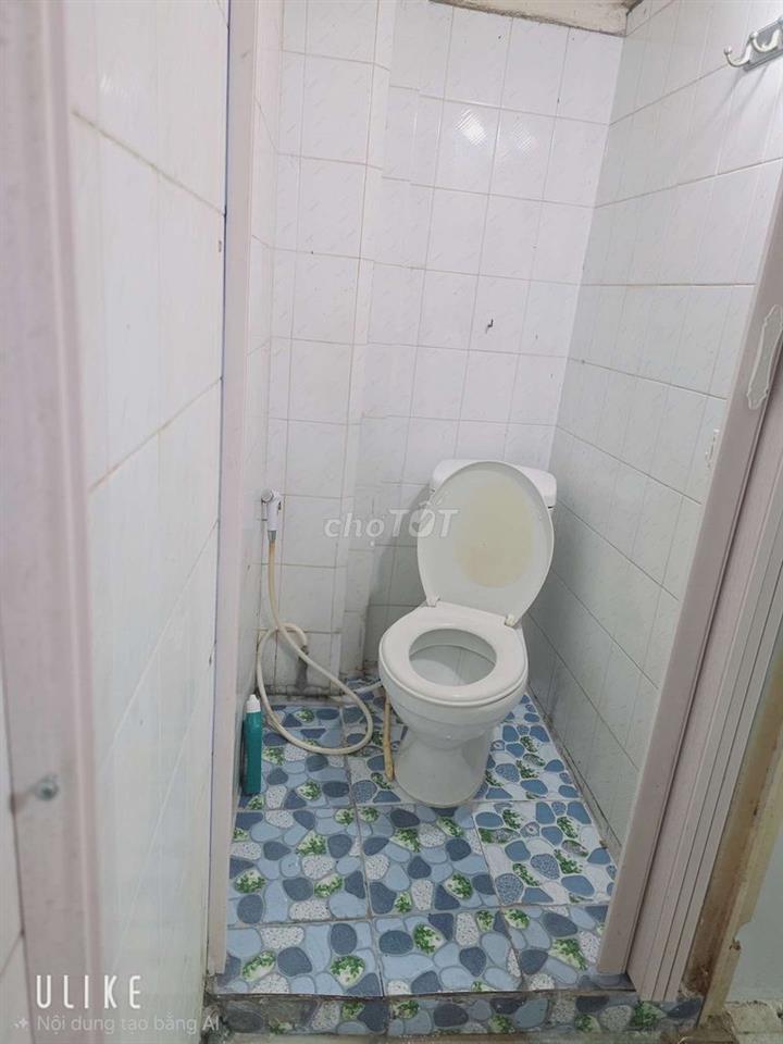 cho sv nam nữ hoặc nữ thêu phòng