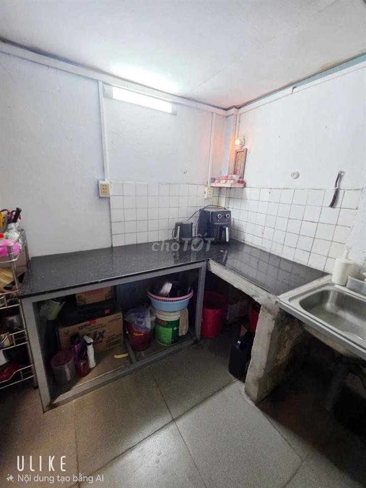 cho sv nam nữ hoặc nữ thêu phòng
