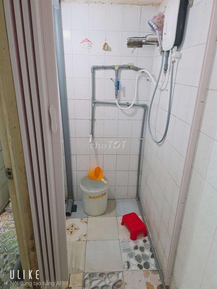 cho sv nam nữ hoặc nữ thêu phòng