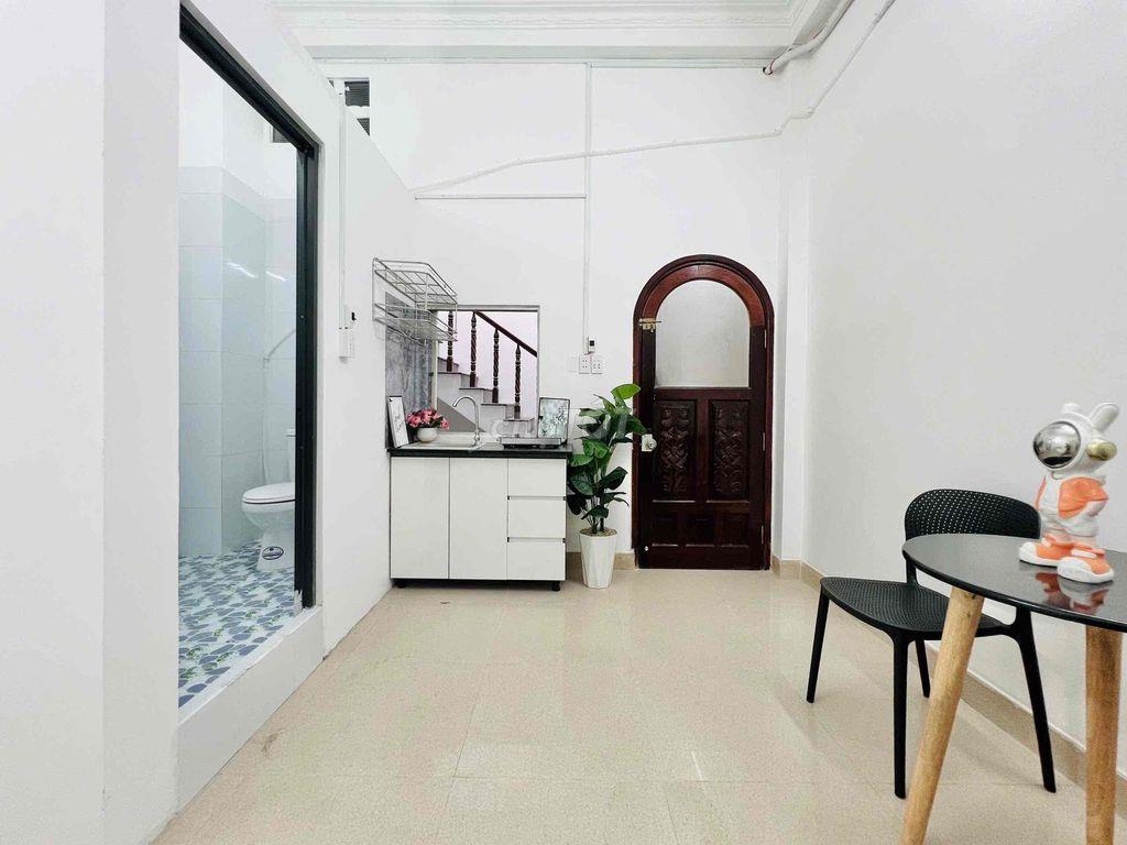 CĂN HỘ GIÁ RẺ FULL NỘI THẤT GẦN Q5 ĐẠI HỌC Y DƯỢC, ĐH MỞ, UEH CƠ SỞ B
