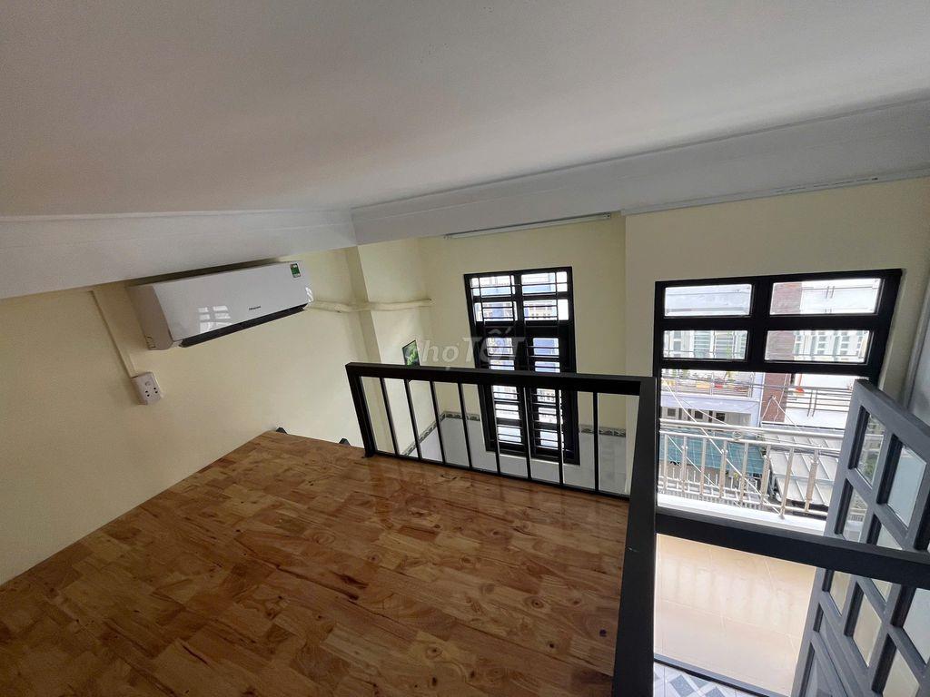 Duplex phòng to ban công dưới chân cầu chữ Y