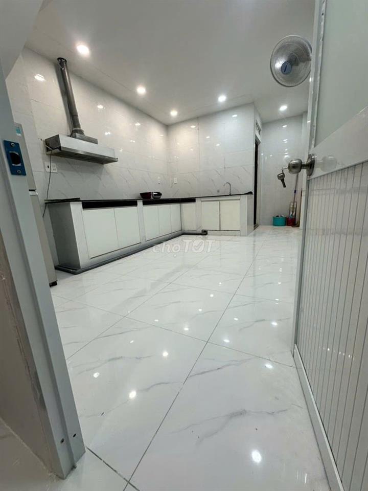 Phòng 3tr6 Nguyễn Trãi trung tâm (Q5) giá rẻ