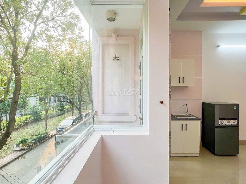 Chính chủ cho thuê phòng 6tr8 ban công Q7 cạnh Phú Mỹ Hưng 