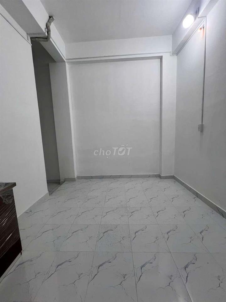 Máy lạnh, wc riêng, giờ tự do, có thang máy, gần ĐH SÀI GÒN, SƯ PHẠM