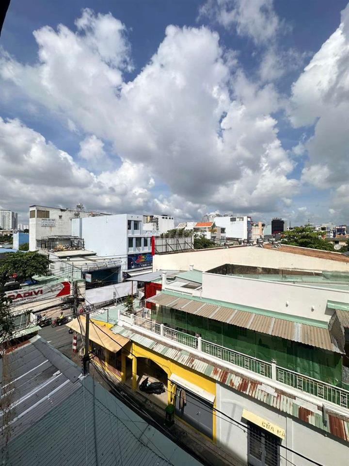 cách trường Đại học Văn Hiến 500 m kế chành xe Chính Nghĩa Quảng Ngãi