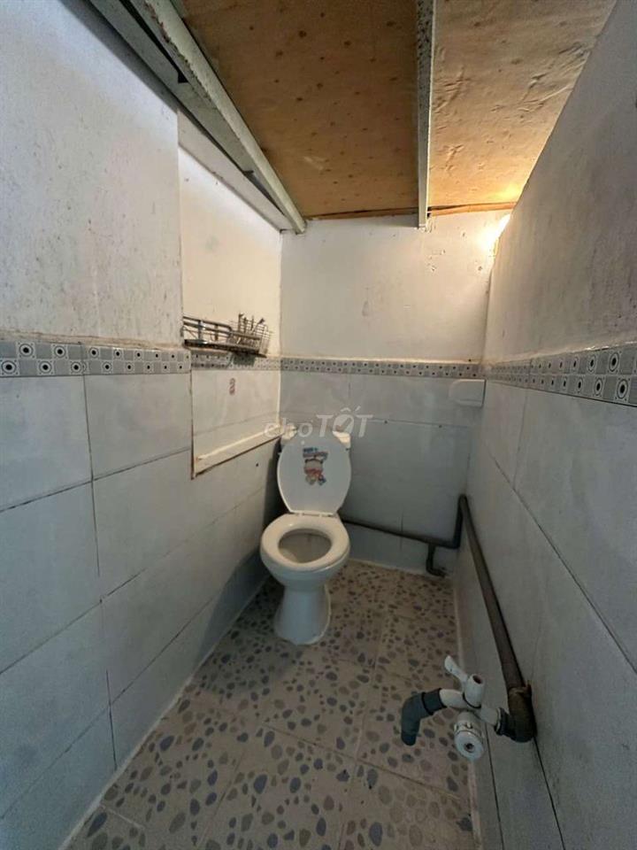 cách trường Đại học Văn Hiến 500 m, giờ tự do ,gần nhà xe Chín Nghĩa