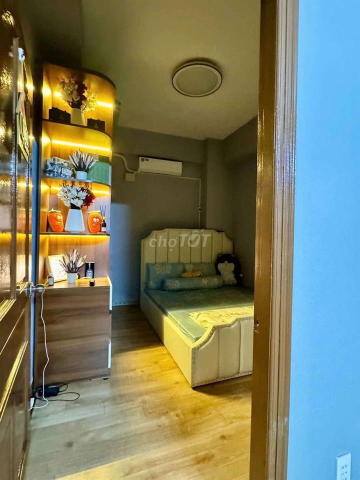 Bán căn hộ mới đẹp sát Chợ Phú Lâm