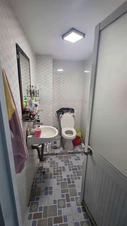 Bán nhà đường nội bộ Gần trường Bình Phú