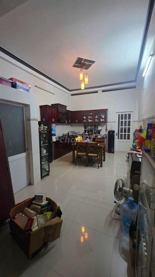 Bán nhà đường nội bộ Gần trường Bình Phú