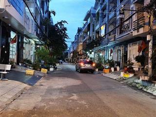 Nhà đường nội bộ khu Bình Phú 2