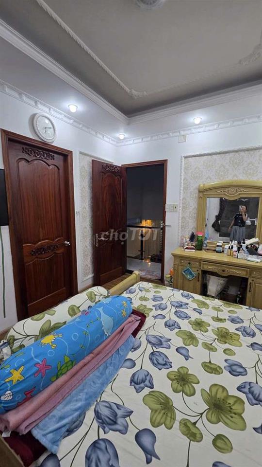 Biệt thự hẻm Minh Phụng Q6