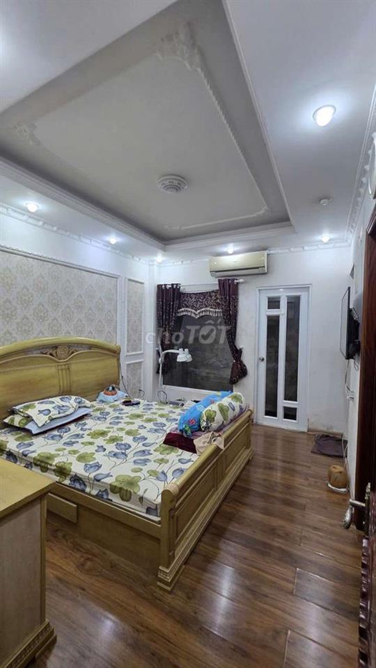 Biệt thự hẻm Minh Phụng Q6