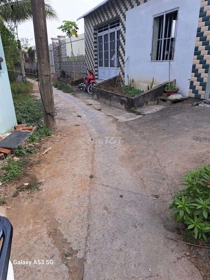 Chính chủ cần bán đất Bến Lức