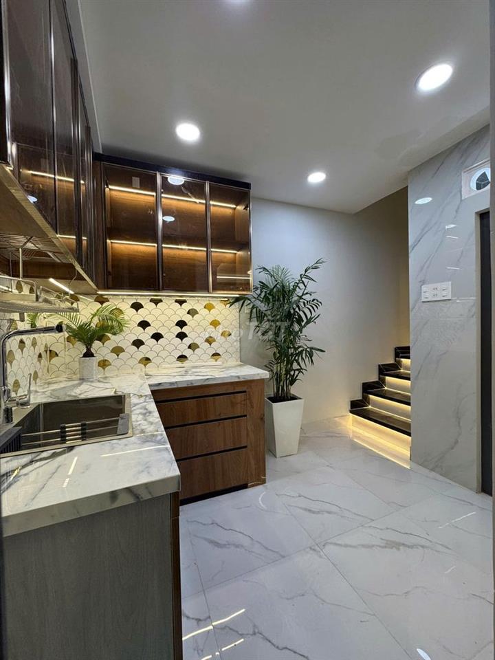 NHỈNH 5 TỶ SỞ HỮU CĂN NHÀ TRUNG TÂM QUẬN 6