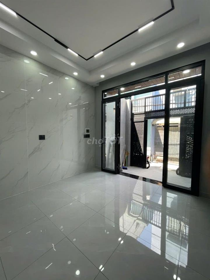 HXH VF3 NGAY KHU LỮ GIA VÀ CX BÌNH THỚI Q11 THÔNG GẦN MT 4X14M 6 TỶ 8