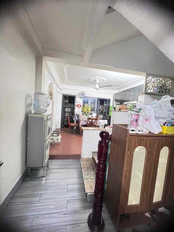 MẶT TIỀN ĐƯỜNG LÊ VĂN HUÂN - TÂN BÌNH - ĐỐI DIỆN CÔNG VIÊN