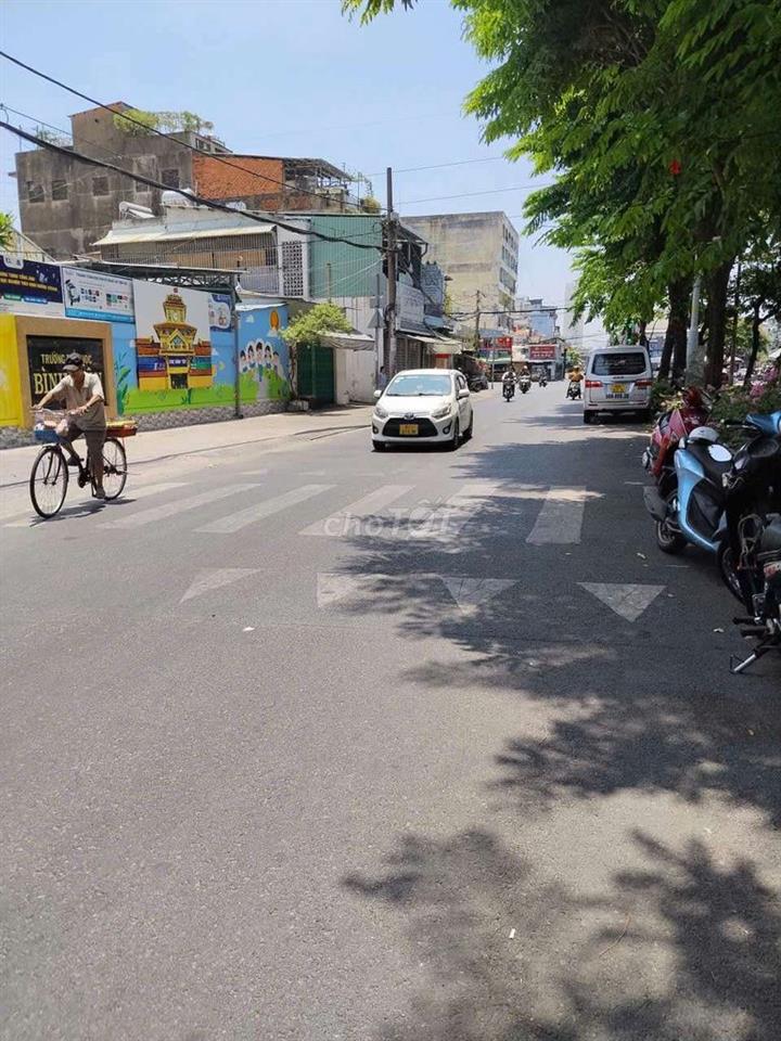 BÁN NHÀ TRUNG TÂM. QUẬN 6