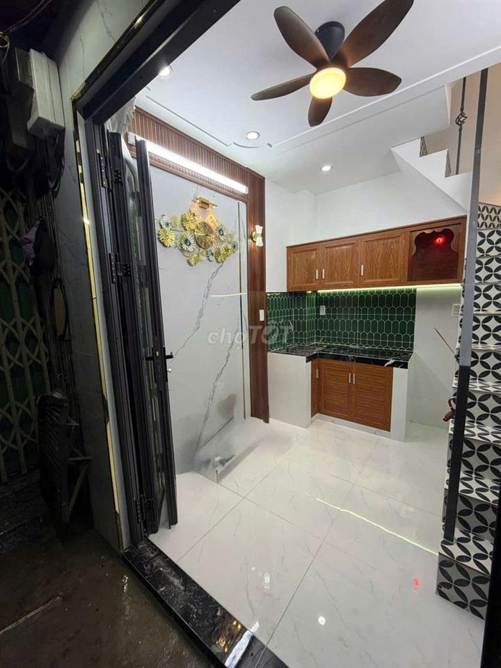 BÁN NHÀ TRUNG TÂM. QUẬN. 6
