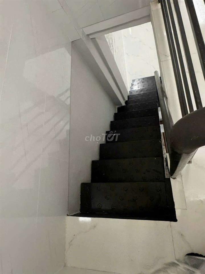 BÁN NHÀ TRUNG TÂM. QUẬN. 11