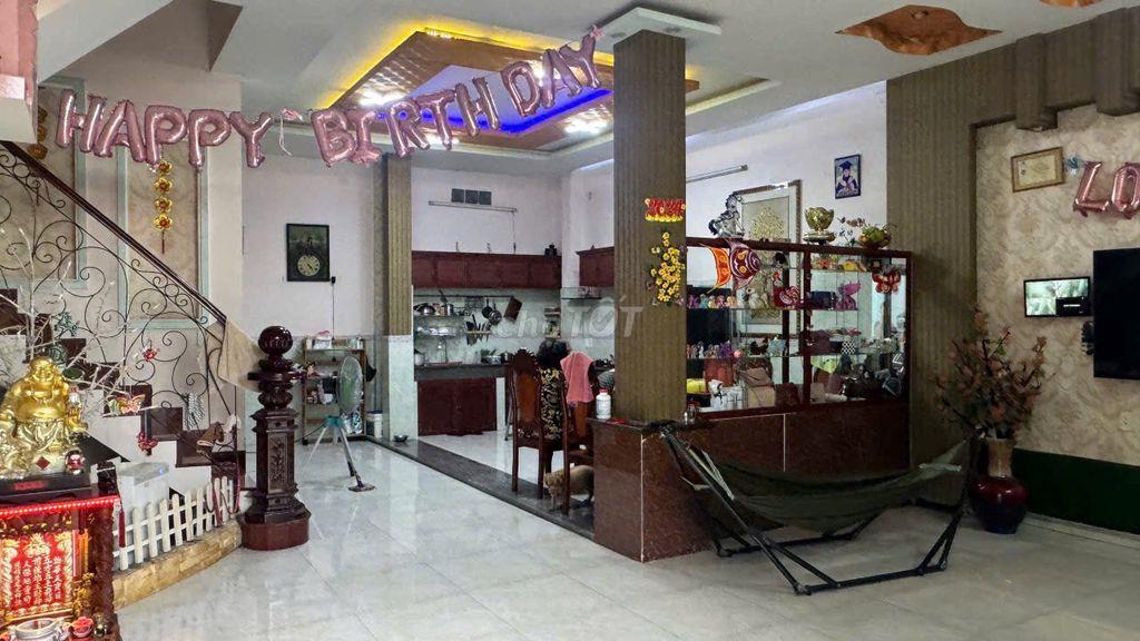 Bán nhà mặt tiền 137 đường Văn Thân, phường 8, quận 6, TPHCM chính chủ