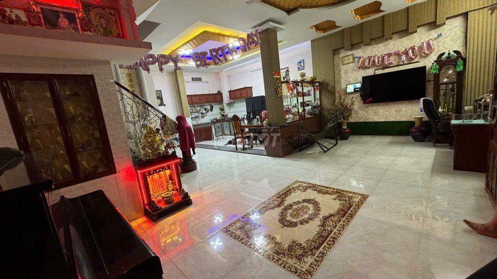 Bán nhà mặt tiền 137 đường Văn Thân, phường 8, quận 6, TPHCM chính chủ