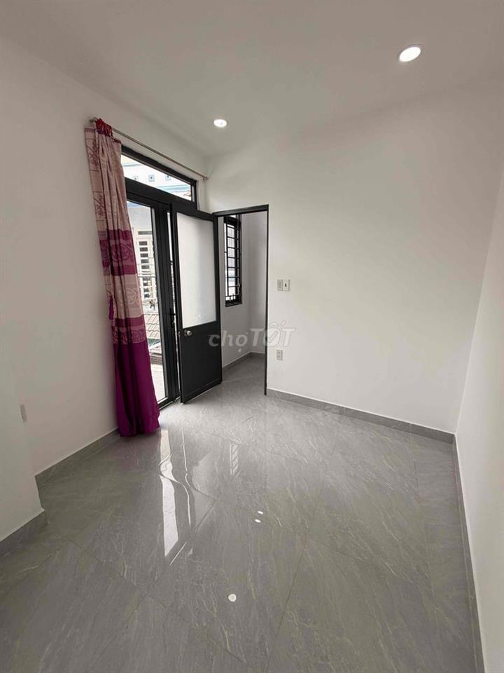Hẻm 48 Hoàng Lê Kha, Q6 Giá chỉ 3T190