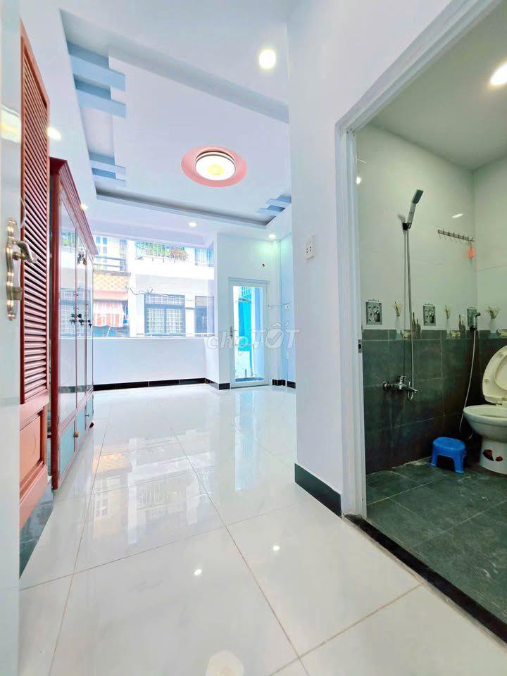 Nhà ở quận 8 - Đường Bông Sao - Hẻm xe hơi