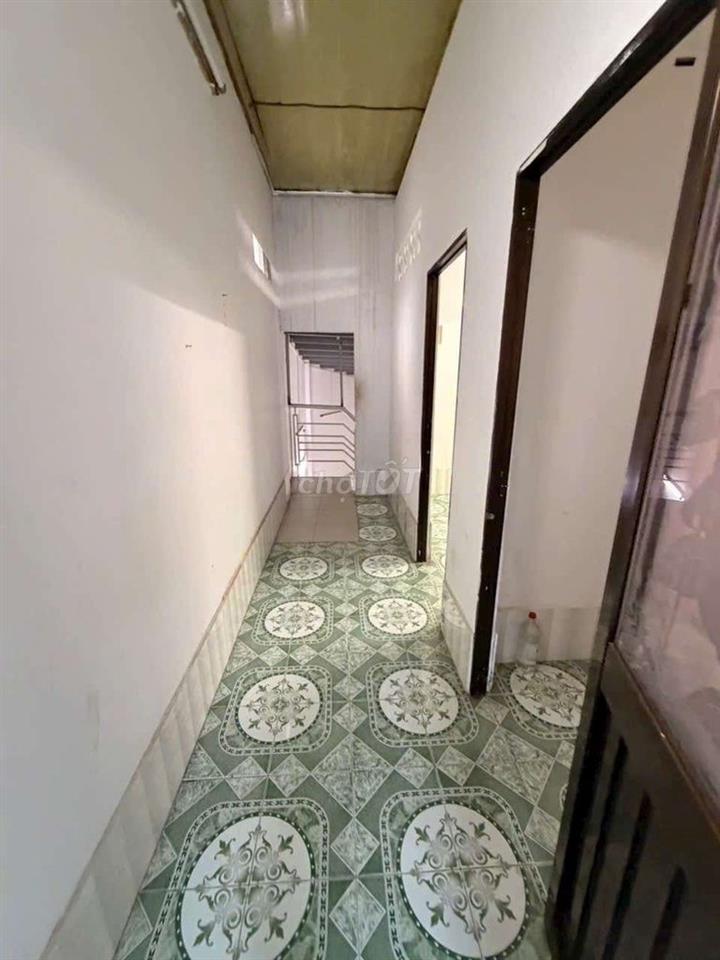 Bán hoặc cho thuê nhà ngan 6x20 lò gốm Q6
