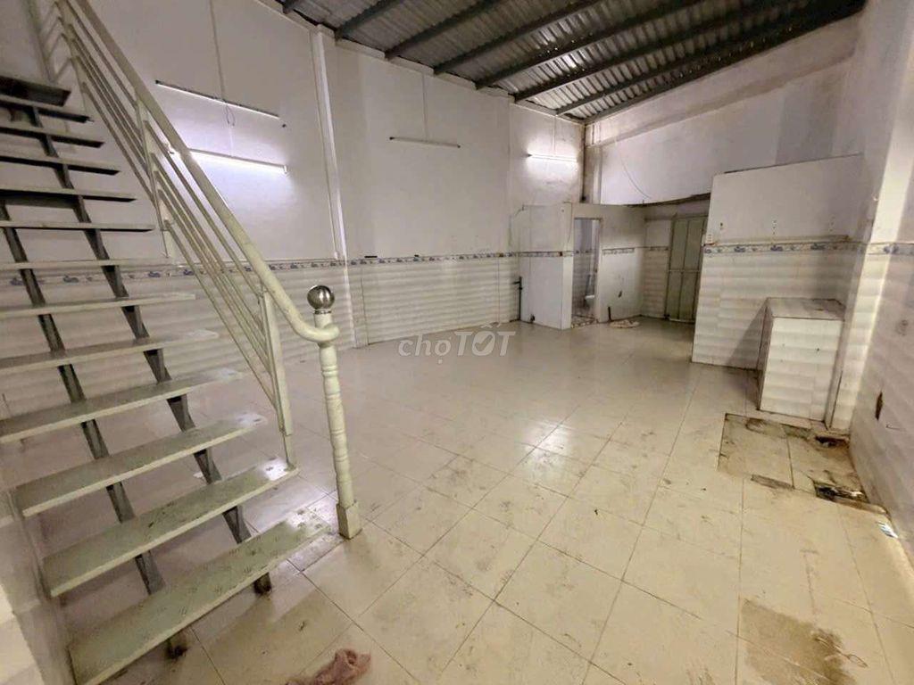 Bán hoặc cho thuê nhà ngan 6x20 lò gốm Q6