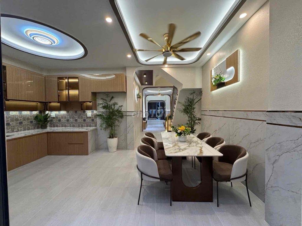 CẦN BẤN GẤP NHÀ ĐẸP  NGAY CƯ XÁ PHÚ LÂM A
