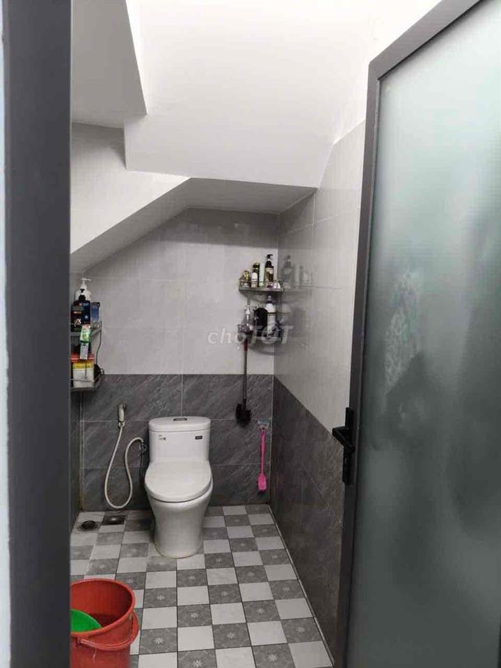 Nhà bán hẻm 131 Minh Phụng 3 tầng và sân thượng