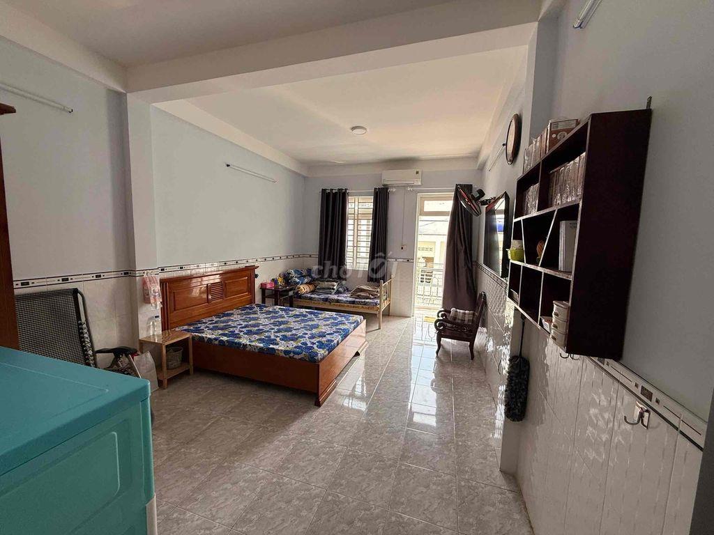 Nhà Quận 6 chính chủ gần Võ Văn Kiệt, gần chợ, trường học, công viên