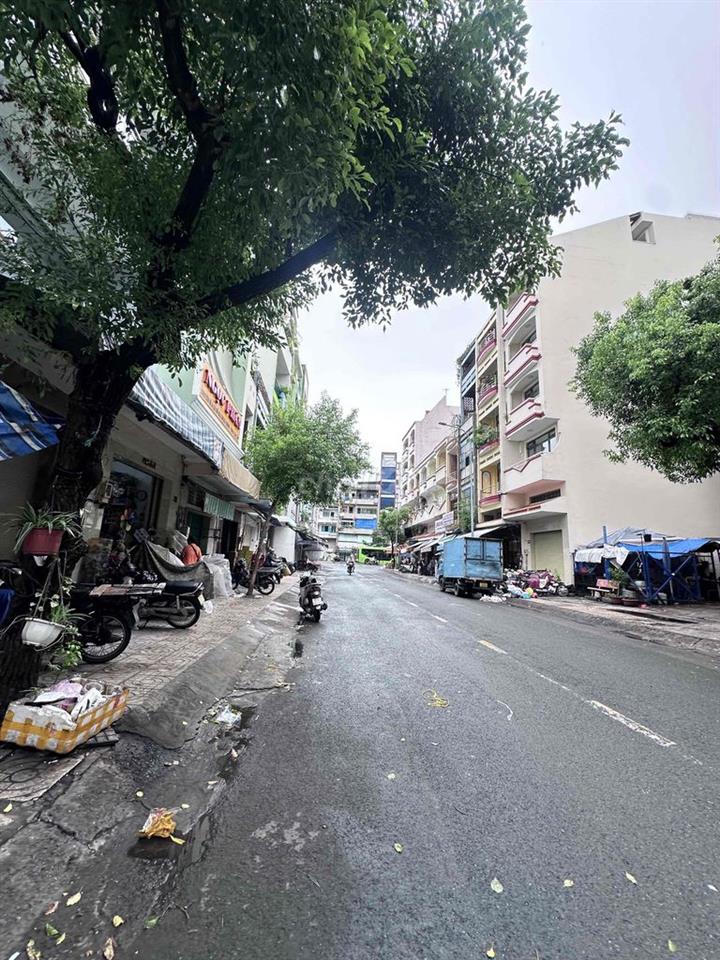chính chủ cho thuê nguyên căn mặt tiền chợ lớn kim biên P2 Q6