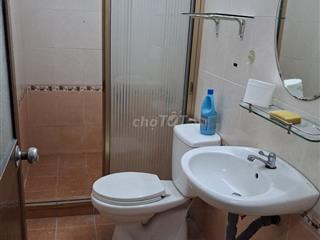 Trương quốc dung.dt 4m×15m,nhà trệt,có sân.