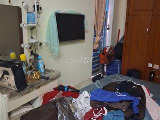 Nhà phan đăng lưu,có 1 trệt,1 lầu,điện nước nhà nước.
