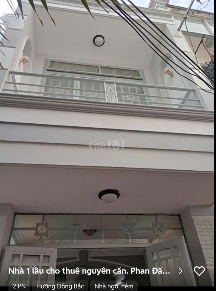 Cách mạng tháng 8,dt 1 trệt,1 lầu,3 phòng.chủ nhà.