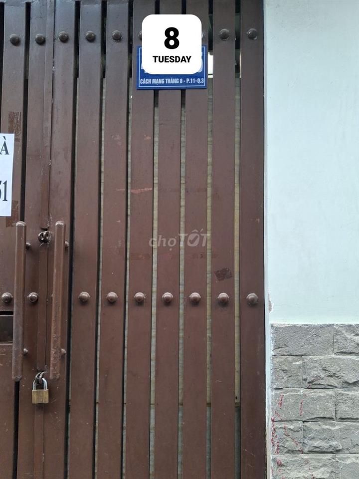 Cách mạng thág 8,dt 3,5m×16m,1 gác,3phòng.