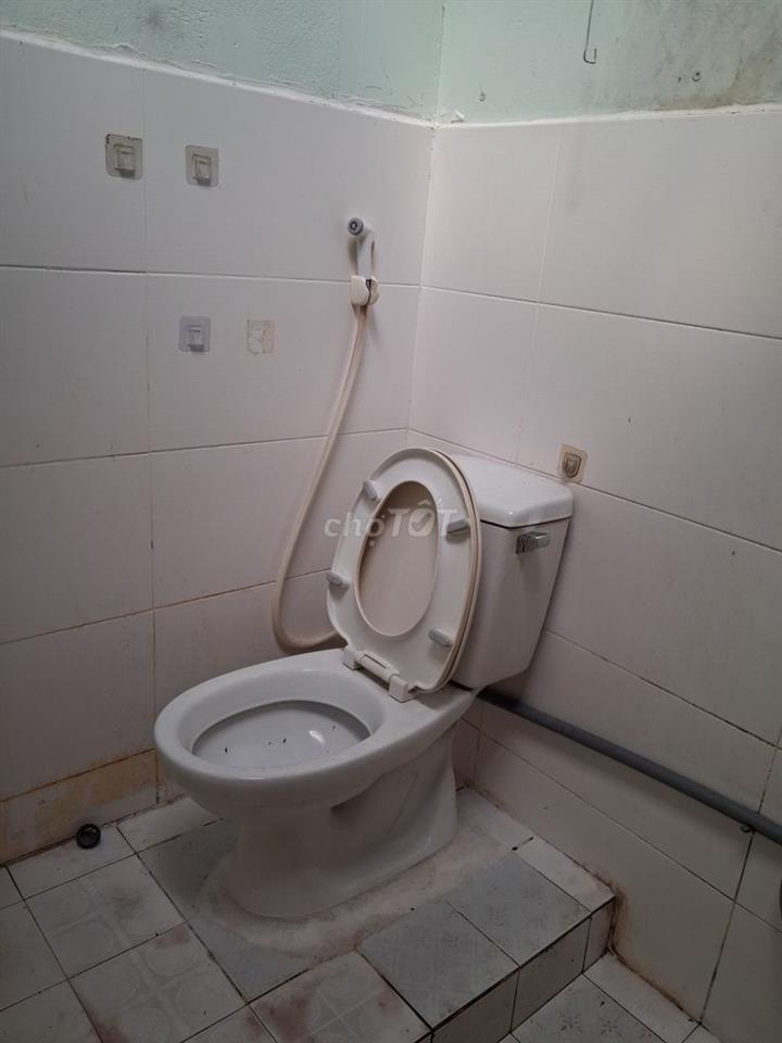 Cách mạng thág 8,dt 3,5m×16m,1 gác,3phòng.