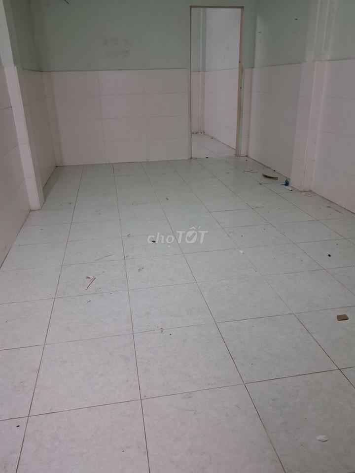 Cách mạng thág 8,dt 3,5m×16m,1 gác,3phòng.