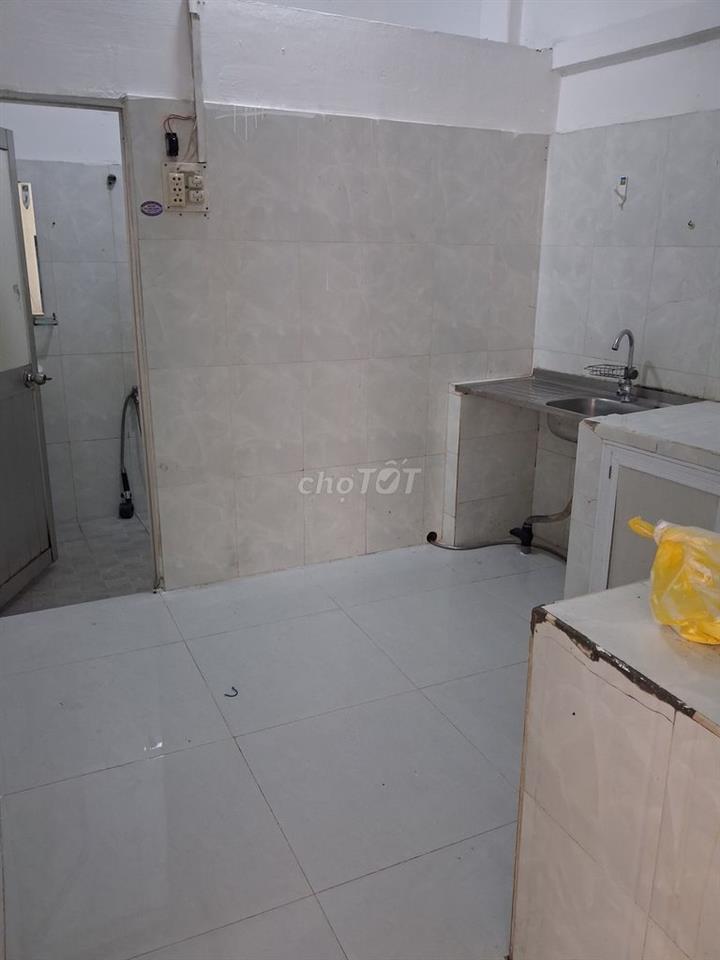 Trương quốc dung,nhà trệt,5m×8m.có sân