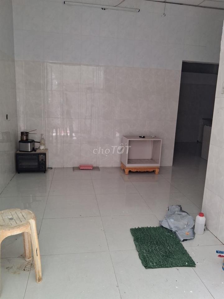 Trương quốc dung,nhà trệt,5m×8m.có sân